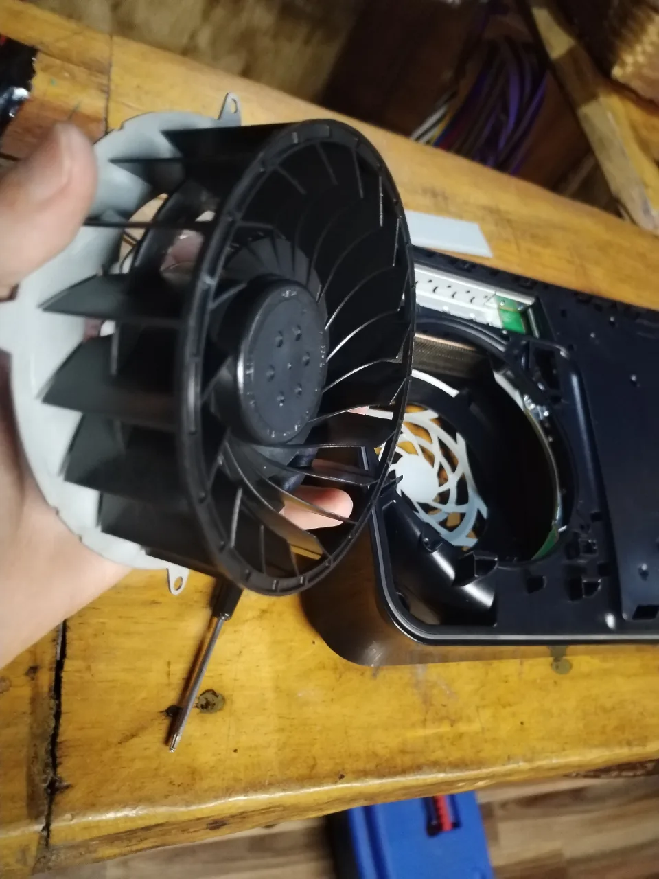 Mantenimiento de ps5 con cambio de metal líquido